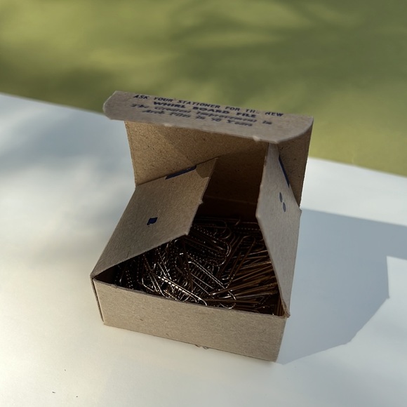 Paper Clips Vintage Made In Canada Full Boxes - Picture 4 of 6